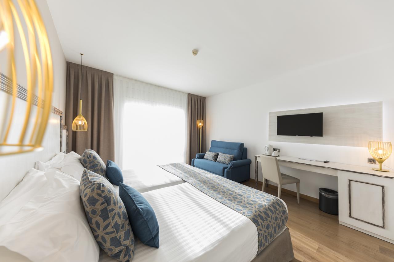 Superior Doppelzimmer mit Meerblick und Balkon